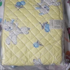 Barclay Vintage Lamb Quilt Yellow